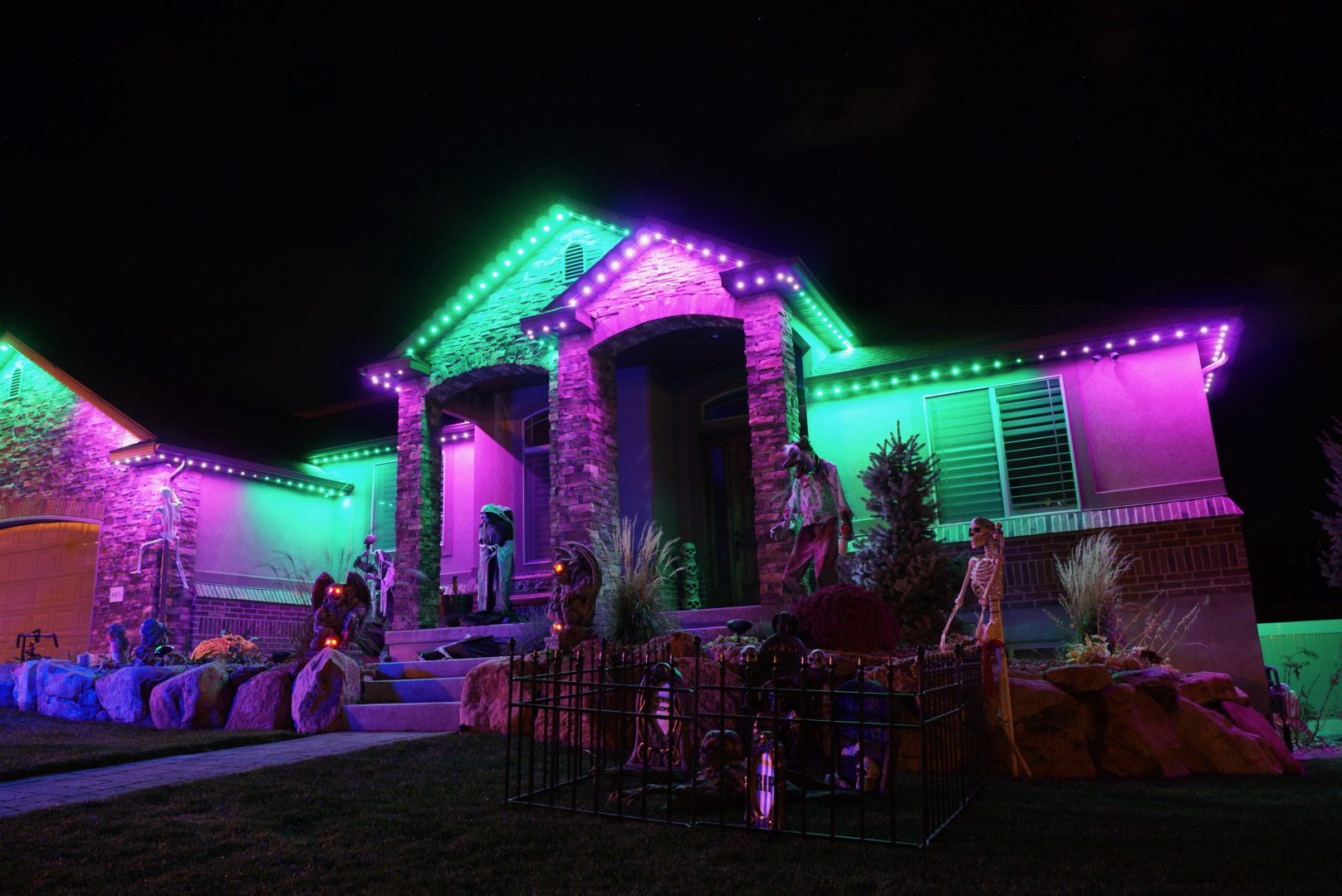 halloween-outdoor-lights