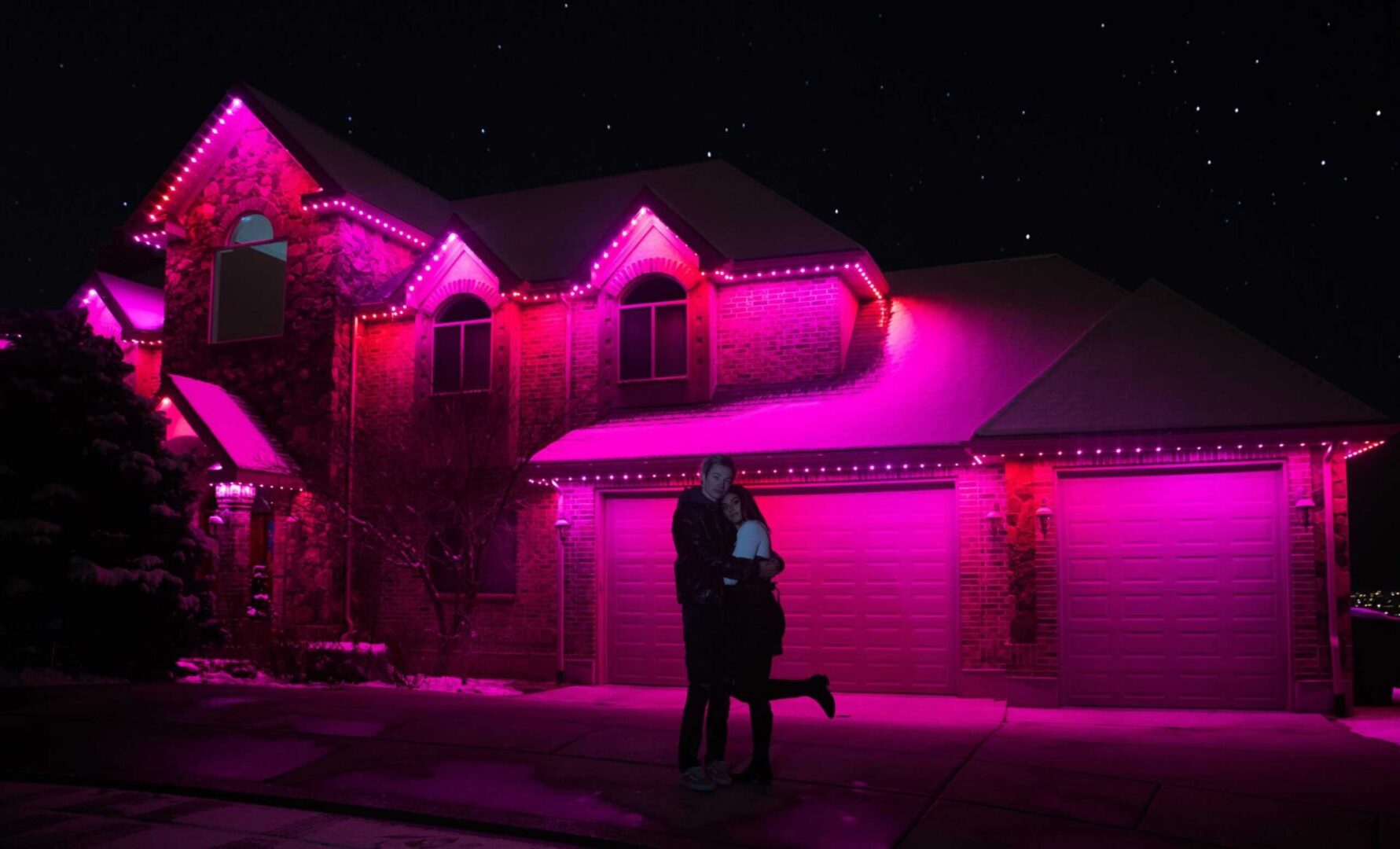 valentines-day-outdoor-lighting-scaled